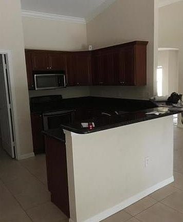 5th image of 3081 SW Savona Blvd