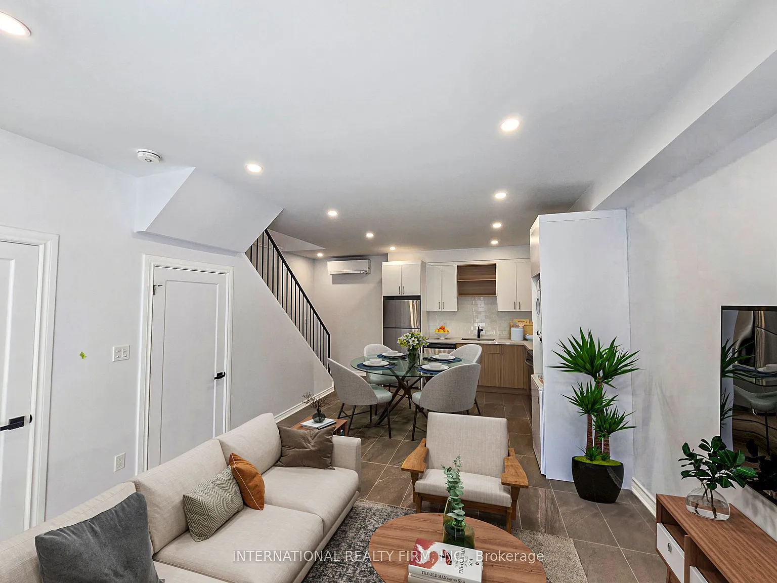3 bed, $3,250 — Photo 2
