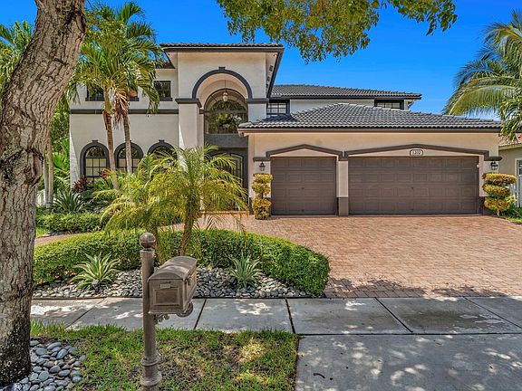 3rd image of 1202 NW 141st Avenue