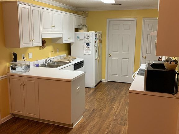 3rd image of 2538 Winterville Dr