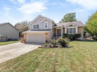 12310 S Shannan Ct, Olathe, KS 66062