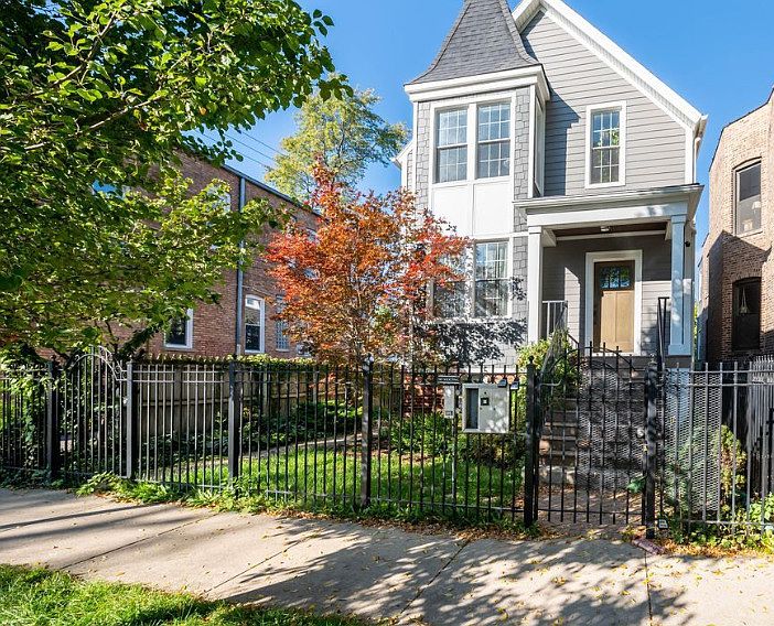 1st image of 2218 N Sawyer Ave #1
