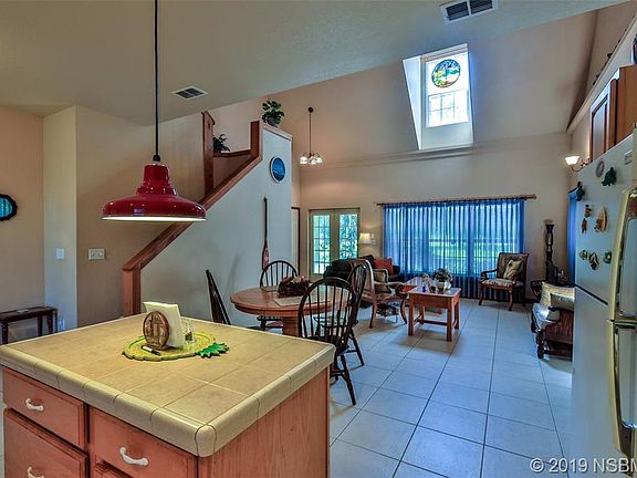 5th image of 320 Palm Ave