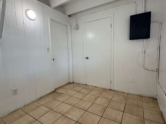 4th image of 845 SW 6th St #4-D
