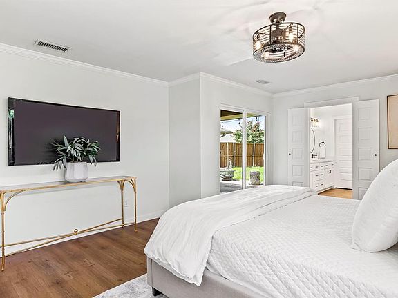 4th image of 2205 Timberwood #2205