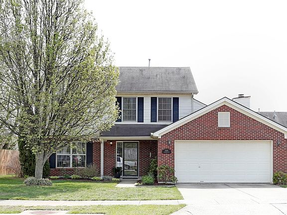 2nd image of 2104 Stonewood Ln