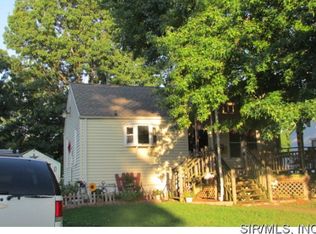142 Whitelaw Ave, East Alton, IL 62024