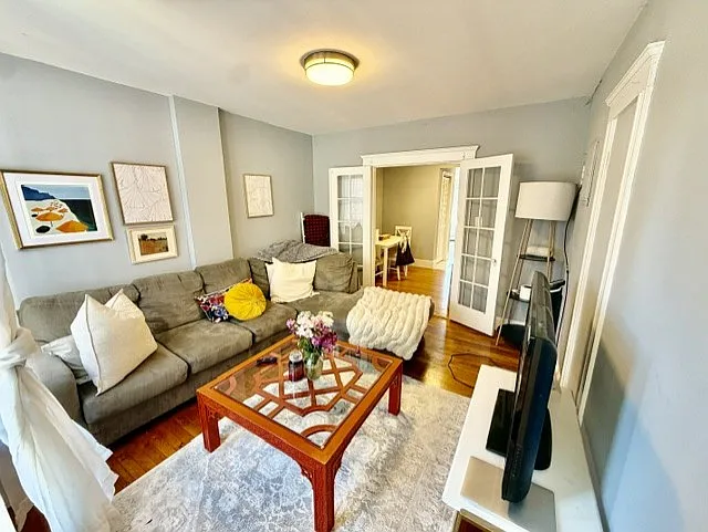 109 Salem St #4