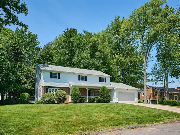 65 Blackberry Ln, Northampton, MA 01060