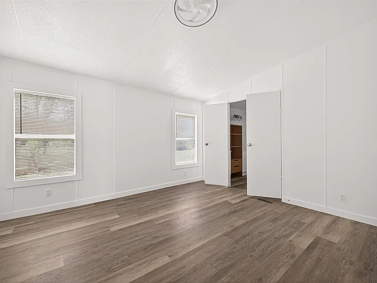6018 Barney Ln — Photo 26