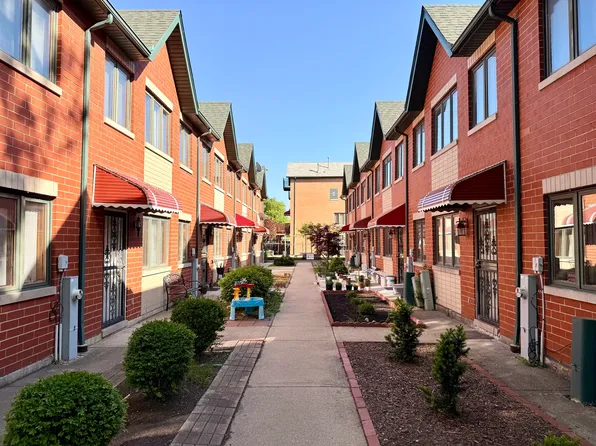 2105 S Tan Ct Unit C, Chicago, IL 60616