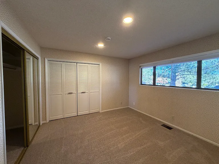 2435 Lake Ridge Shrs E — Photo 14
