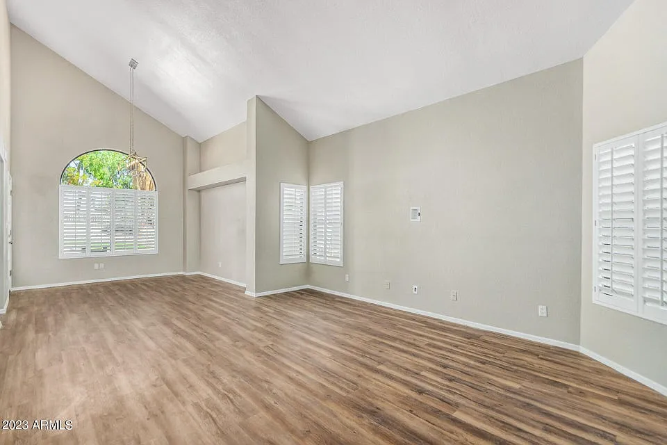3 bed, 2233 sqft, $2,875 — Photo 4