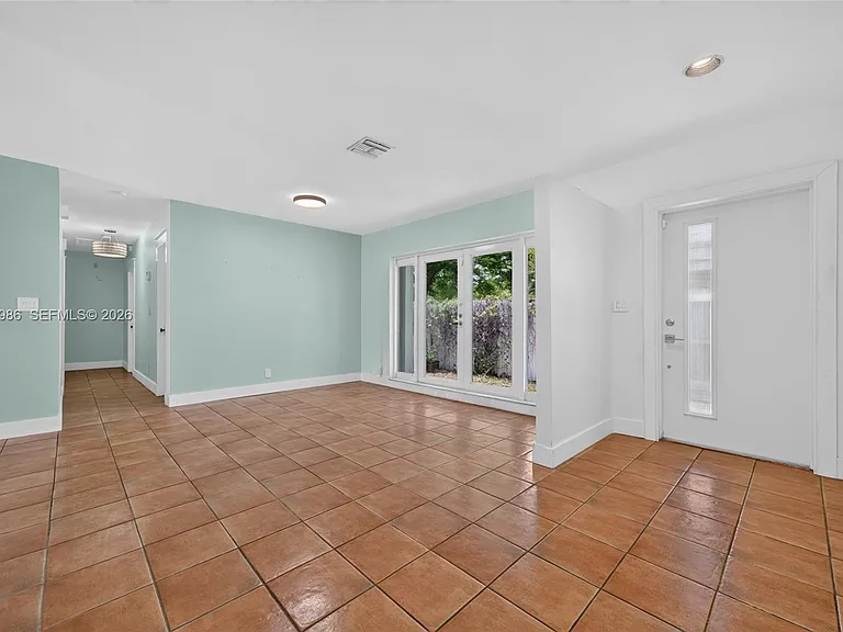 12935 SW 81st Ave — Photo 6
