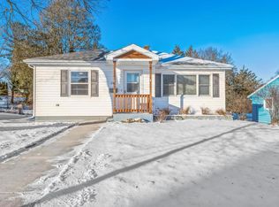 234 S 1st St, Mount Horeb, WI 53572