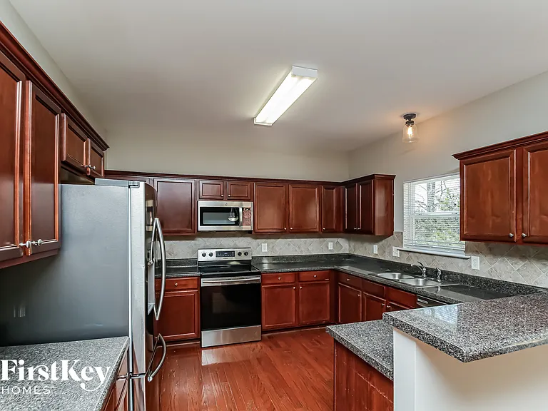 176 Darbys Run Ct — Photo 5