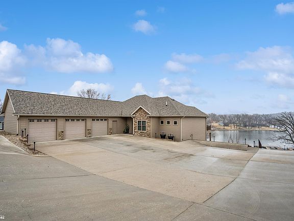 4th image of 135 Crabtree Rd