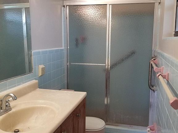 5th image of 1511 Carmen Ave