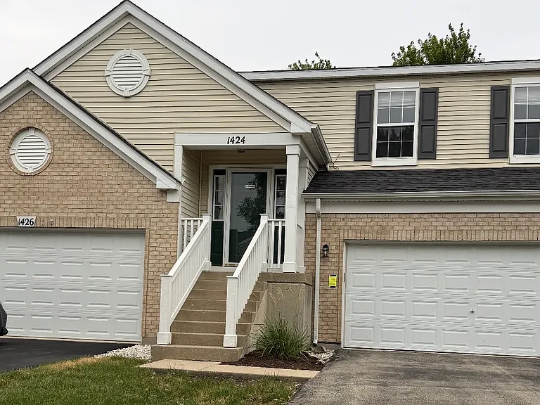 1424 Westhampton Dr — Photo 1