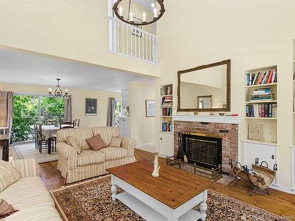 5th image of 570 Hampton Road #31