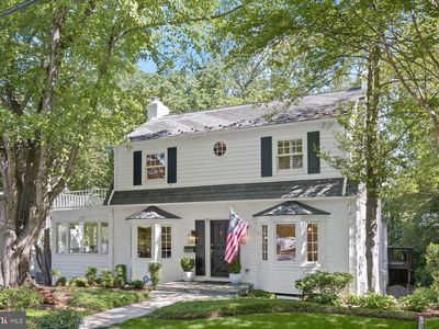 3075 N Pollard St, Arlington, VA, 22207