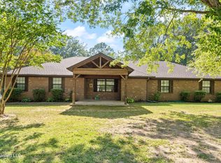 300 Brandywine Ln, Senatobia, MS 38668