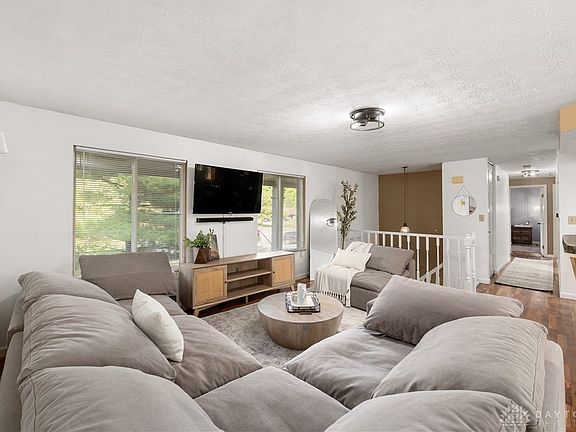 4th image of 10125 Forestedge Ln