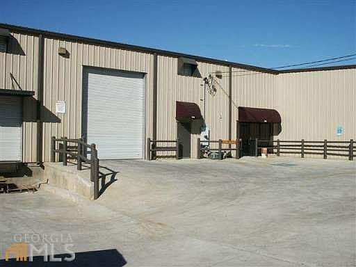 2nd image of 1112 Airport St