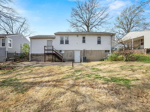 3rd image of 114 Sheridan Dr