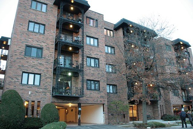 1st image of 9356 Landings Ln Unit 401