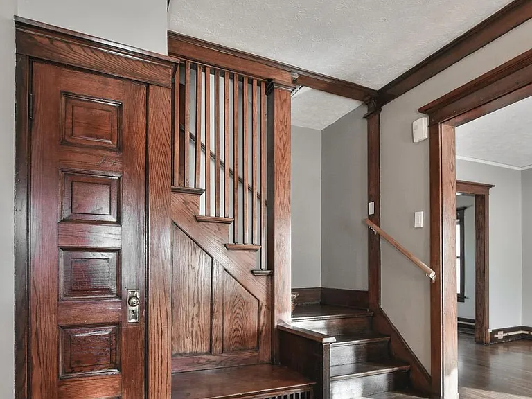 3122 Cass St — Photo 2