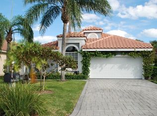12821 Oak Knoll Dr, Palm Beach Gardens, FL 33418