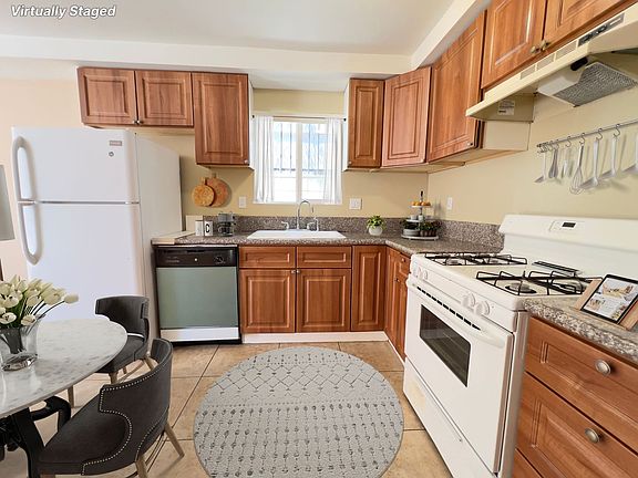 2nd image of 1275 W 39th St #1273-1/2