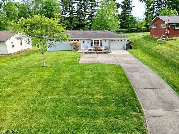3rd image of 290 E Highland Dr