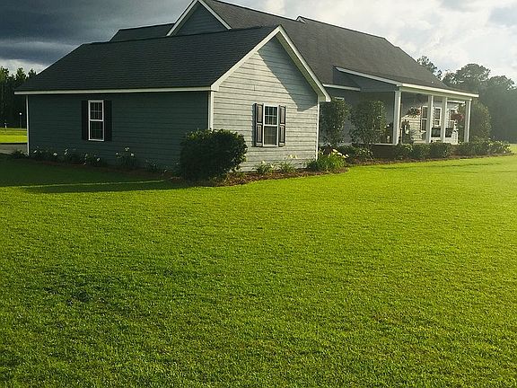3rd image of 34 White Pond Cir