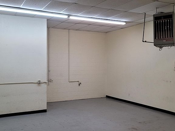 5th image of 1712 W Hadley Ave Suite A
