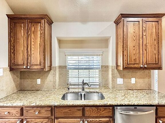 5th image of 5617 Spirit Lake Dr