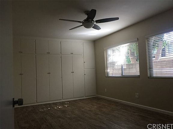 4th image of 17417 Vanowen St APT 1