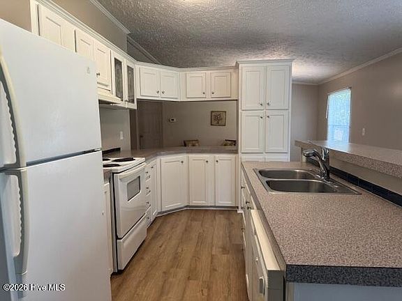 5th image of 228 Bellhammon Forest Drive