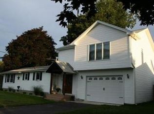 99 Beaumont Ave, Chicopee, MA 01013