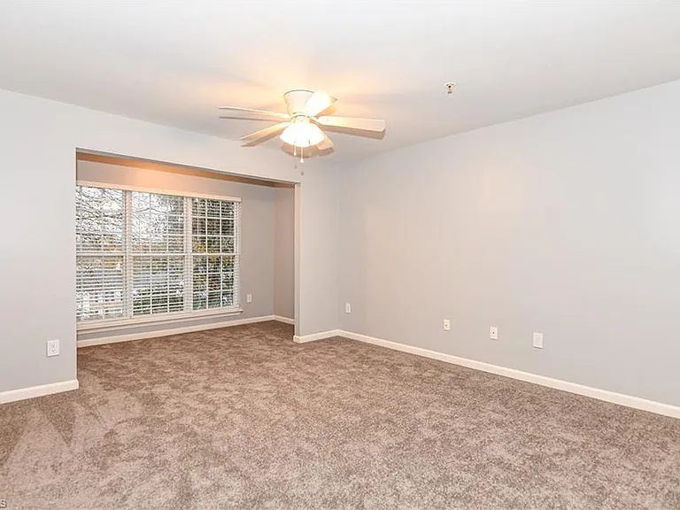 3716 Cotswold Ave #J — Photo 7