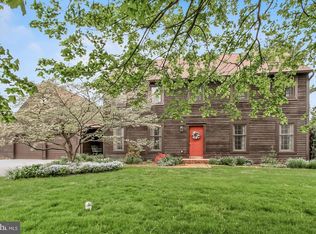 2565 Woodview Dr, Lancaster, PA 17601