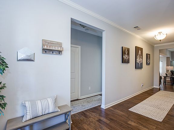 4th image of 168 Gunier Cir