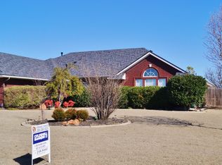 14 SW Riverbend Dr, Lawton, OK 73505