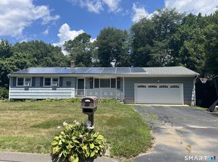 45 Jefferson Cir, Clinton, CT 06413
