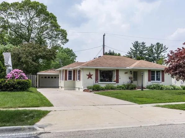3333 Stone St, Port Huron, MI 48060
