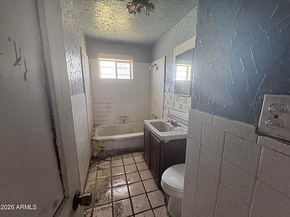 5th image of 1631 W MOHAVE Street