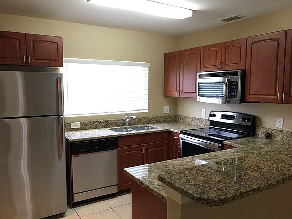 4th image of 503 Desoto Ave