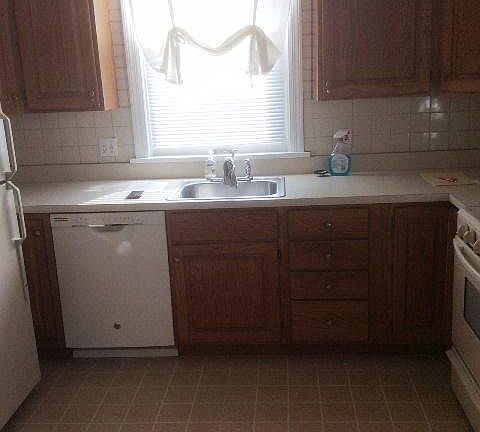 2nd image of 2453 Mary Ave