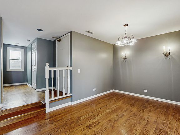 5th image of 207 Coventry Cir